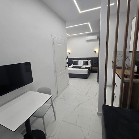 Elite Inn Vlorë Екстериор снимка