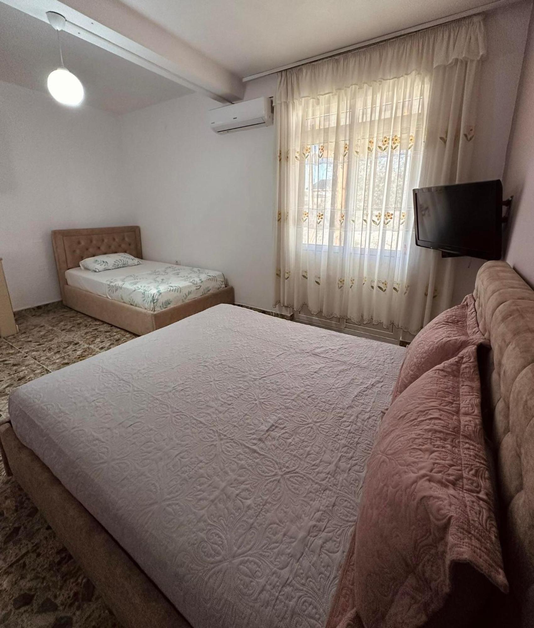 Elite Inn Vlorë Екстериор снимка