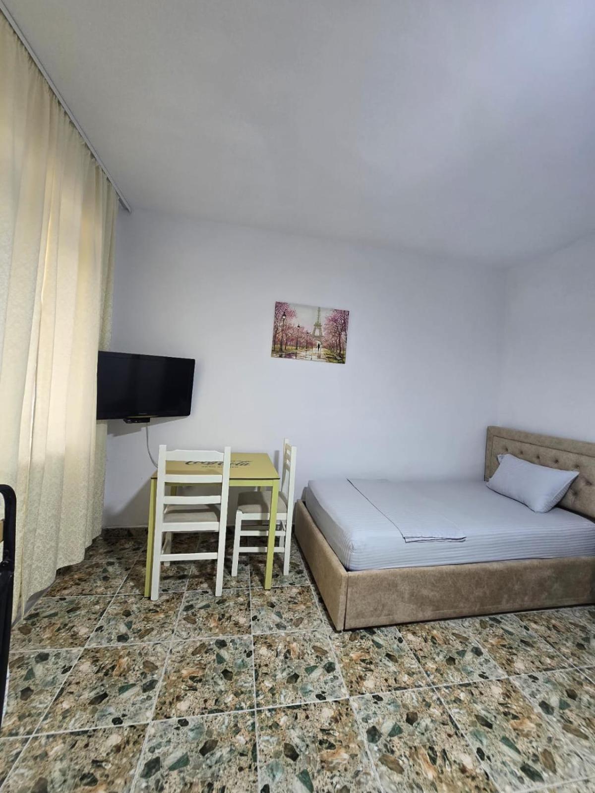 Elite Inn Vlorë Екстериор снимка