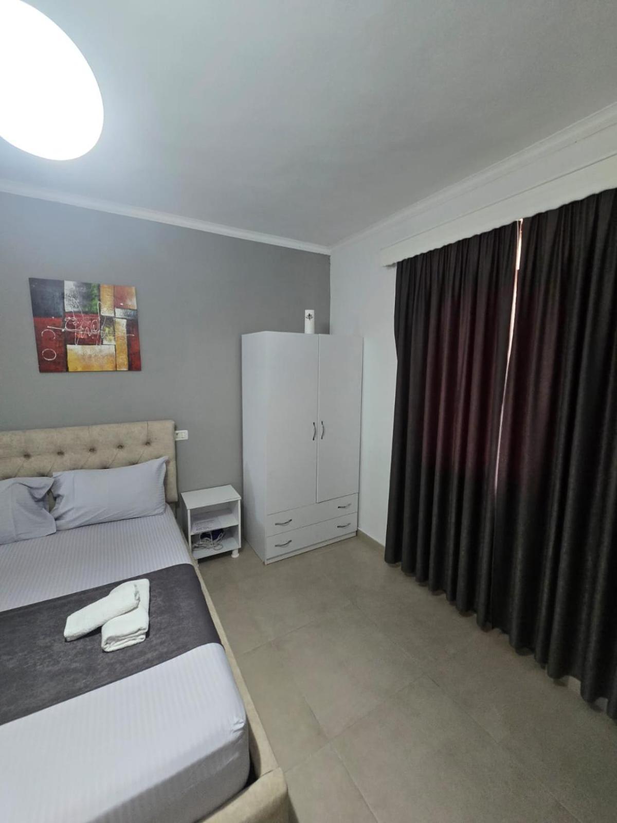 Elite Inn Vlorë Екстериор снимка