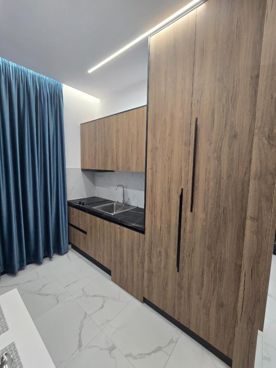 Elite Inn Vlorë Екстериор снимка