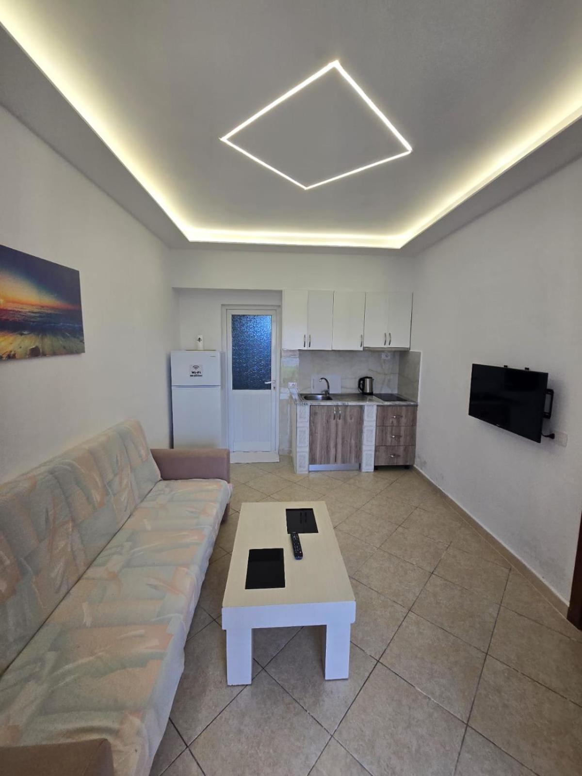 Elite Inn Vlorë Екстериор снимка