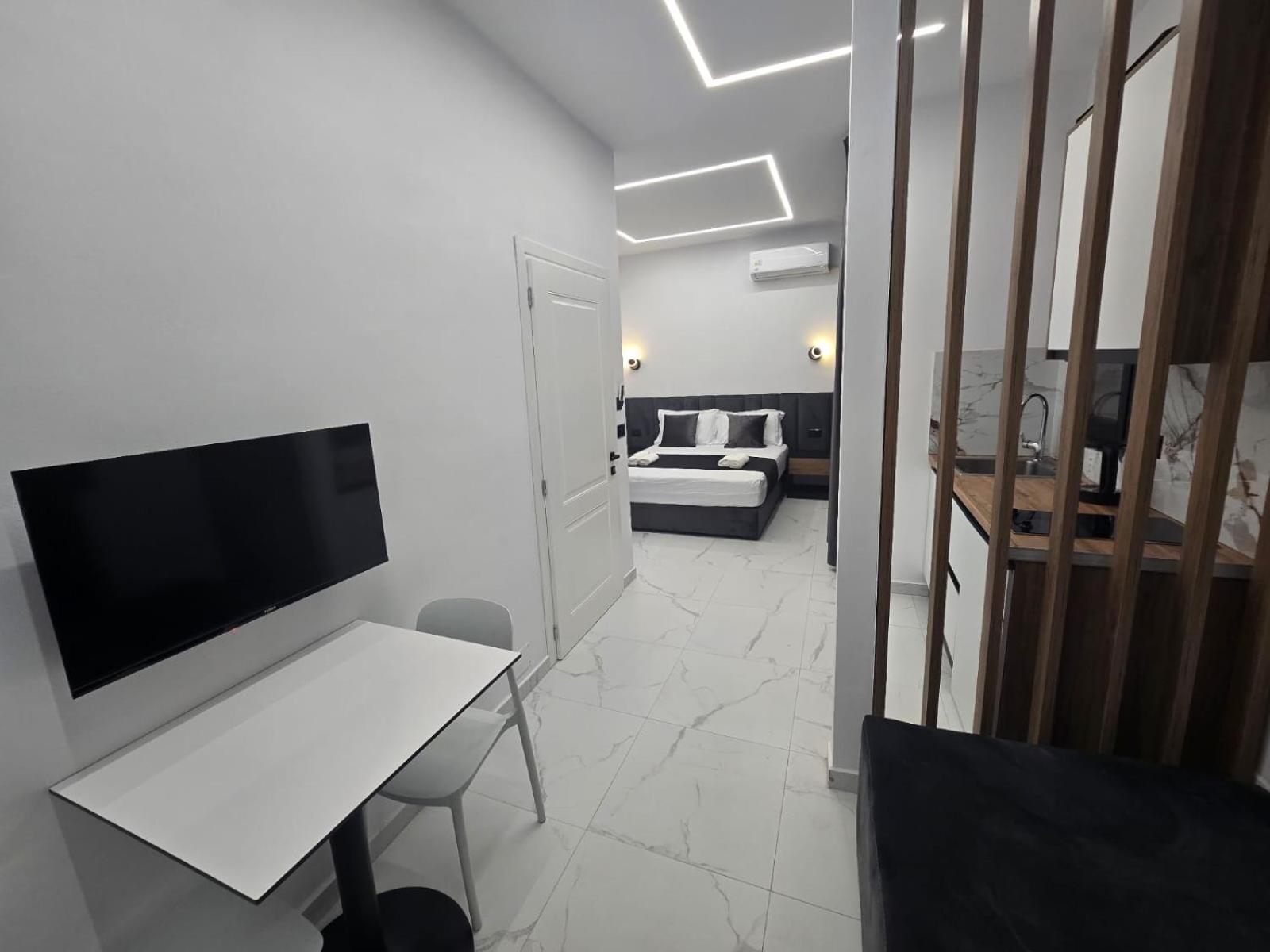 Elite Inn Vlorë Екстериор снимка
