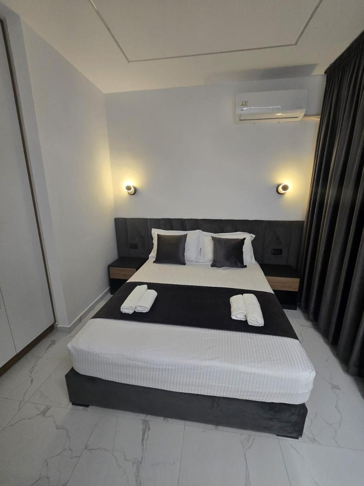 Elite Inn Vlorë Екстериор снимка